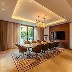 The Fellows House Cambridge, Curio Collection By Hilton